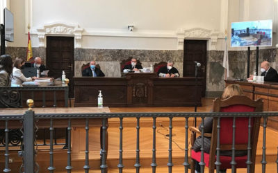 El fiscal pide repetir el juicio a una mujer absuelta por la muerte de dos ancianos en Arzúa